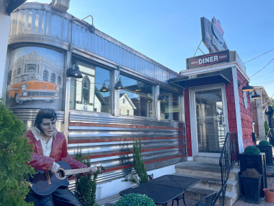 Broad Street Diner in Keyport, New Jersey  – provided by New Jersey Division of Travel & Tourism