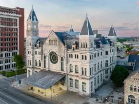 Hero Display Image   – provided by Louisville Tourism