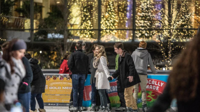 Fountain Square Ice Rink  – CincinnatiUSA.com