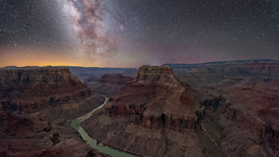 Colorado River East Rim Grand Canyon  – Adobe Stock