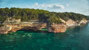 Hero Display Image   – provided by Travel Michigan