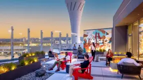 Hero Display Image   – provided by Air Canada