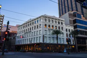 Sazerac House (Außenansicht)  | Sazerac House (Außenansicht) |   – provided by Sazerac House