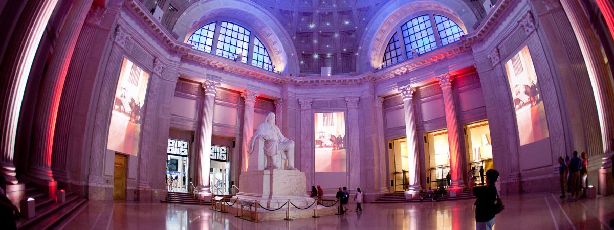 The Franklin Institute Foyer - Benjamin Franklin Monument