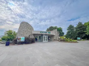 Hero Display Image   – provided by Destination Niagara USA