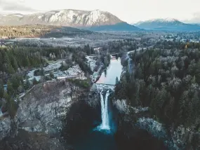 Die Snoqualmie Falls nahe Seattle.  | Die Snoqualmie Falls nahe Seattle. |   – (c) Visit Seattle