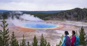 Die Grand Prismatic Spring im Yellowstone National Park  | Die Grand Prismatic Spring im Yellowstone National Park |   – provided by Wyoming Office of Tourism